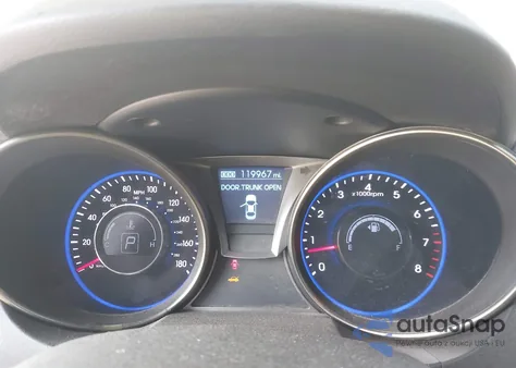 2015 Hyundai Genesis 3.8 Base z USA, uszkodzony, nr VIN KMHHU6KJ0FU124671